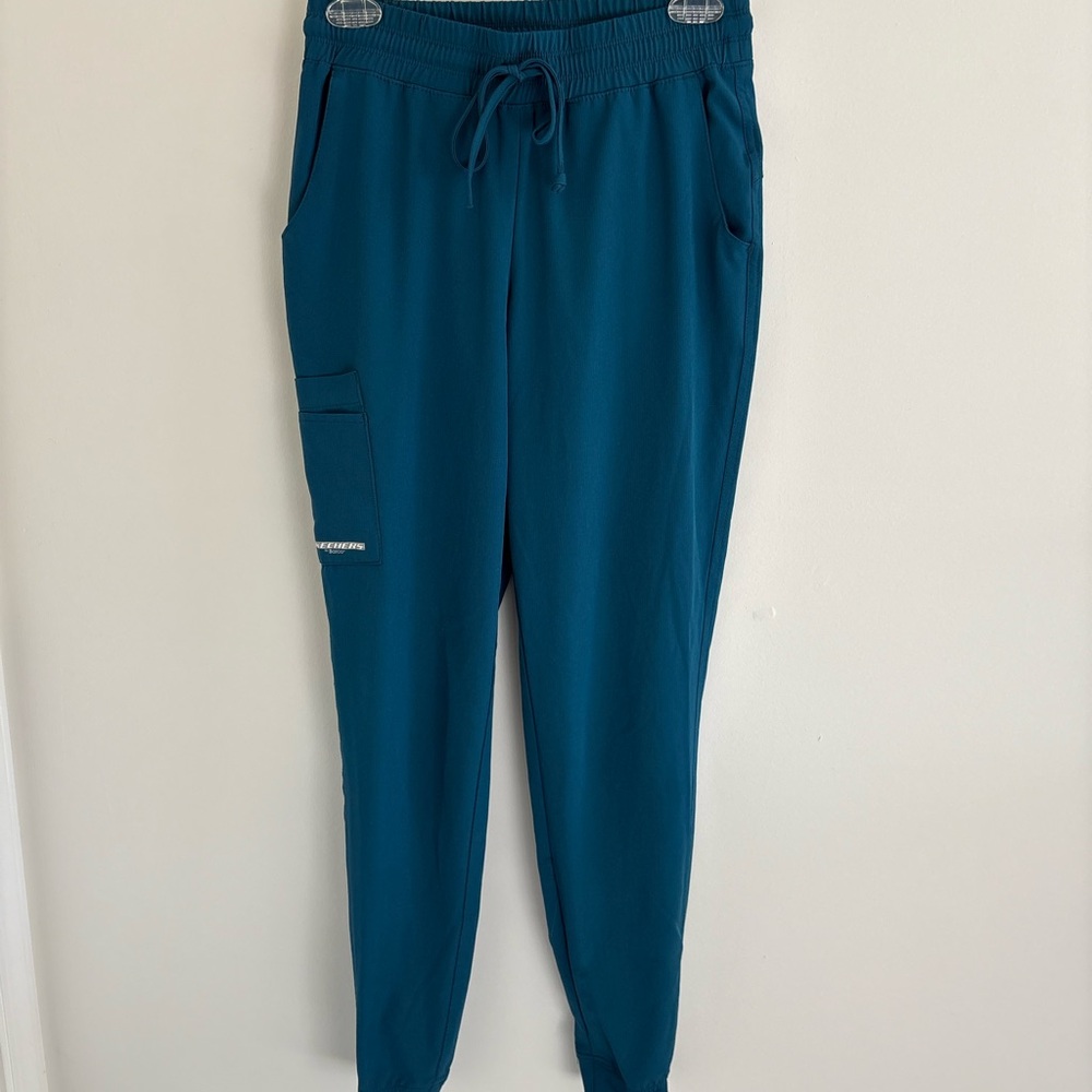SKETCHERS Theory 4-Pocket Mid-Rise Jogger Scrub Pant